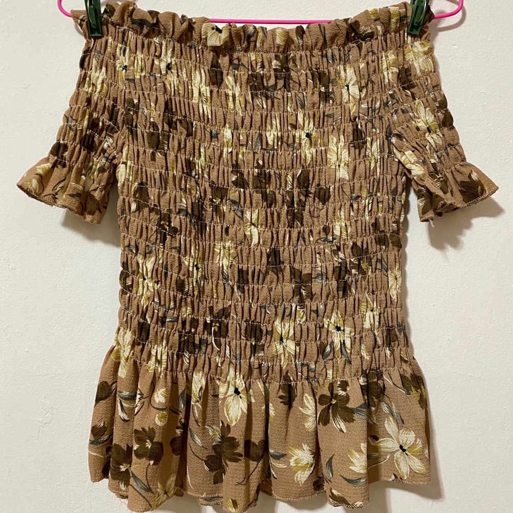 Floral Off The Shoulder Top | Color: Tan/Brown